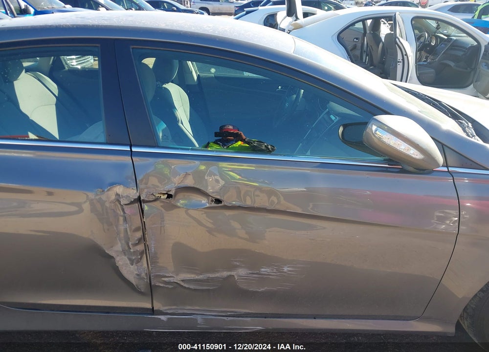 2014 HYUNDAI SONATA VIN: 5NPEB4AC4EH910499