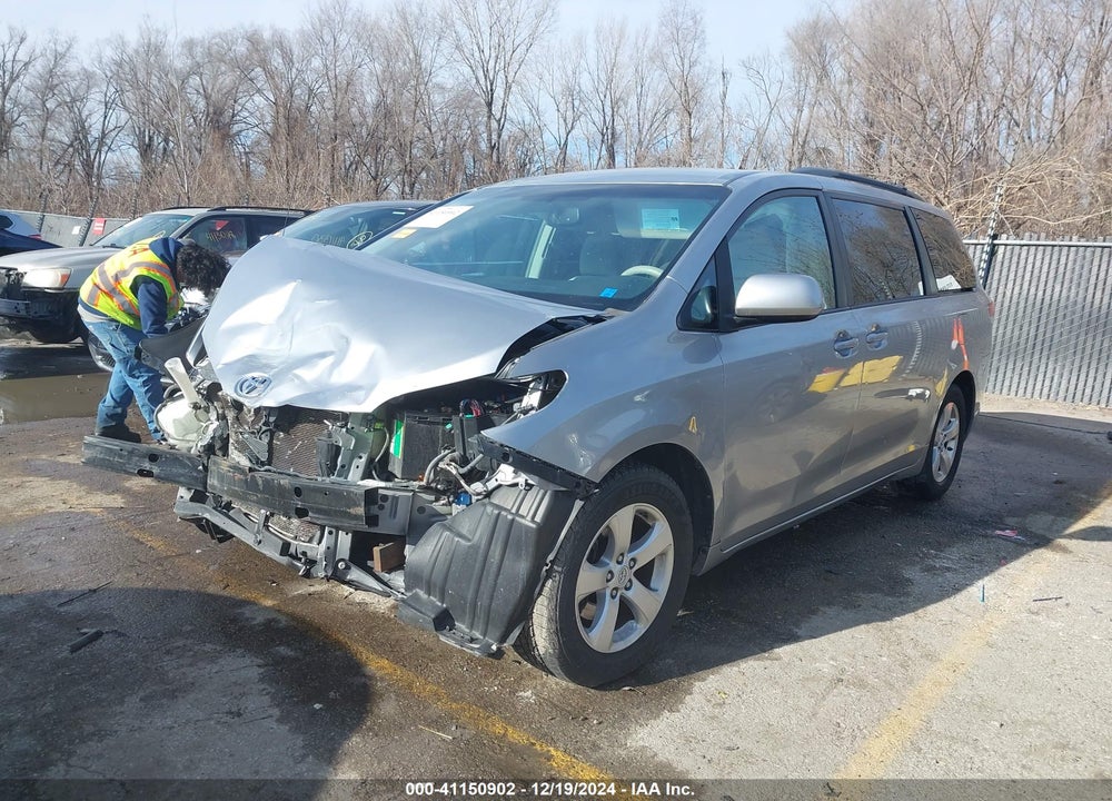 2013 TOYOTA SIENNA LE V6 8 PASSENGER VIN: 5TDKK3DC7DS378909