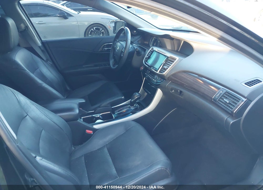 2017 HONDA ACCORD EX-L V6 VIN: 1HGCR3F86HA033433