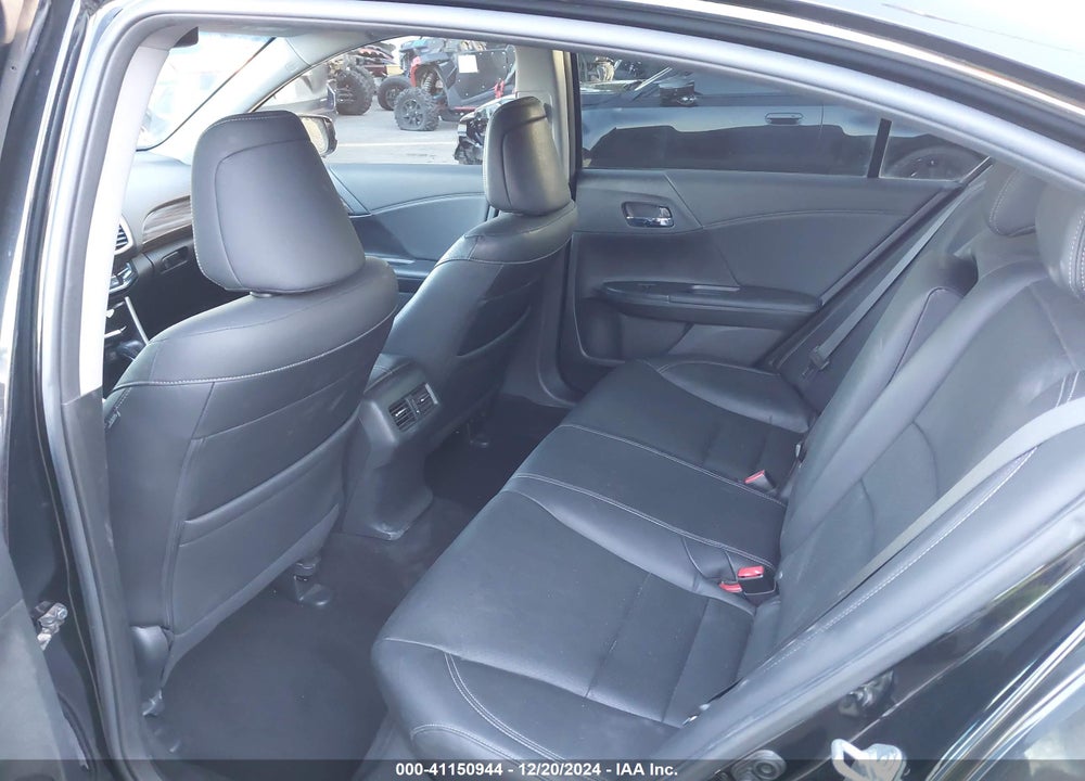 2017 HONDA ACCORD EX-L V6 VIN: 1HGCR3F86HA033433