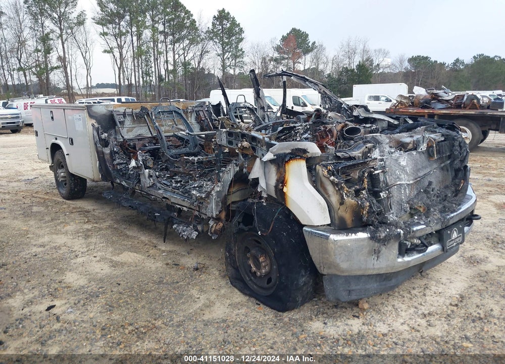 2018 FORD F-350 CHASSIS XL VIN: 1FD8W3FT0JEB69519