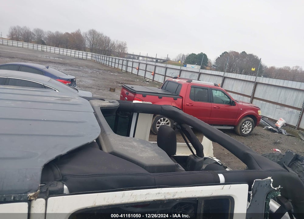 2015 JEEP WRANGLER UNLIMITED SPORT VIN: 1C4BJWDG2FL764505