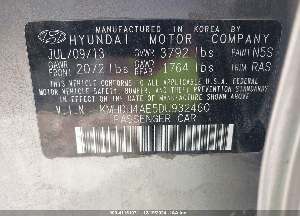 2013 HYUNDAI ELANTRA VIN: KMHDH4AE5DU932460