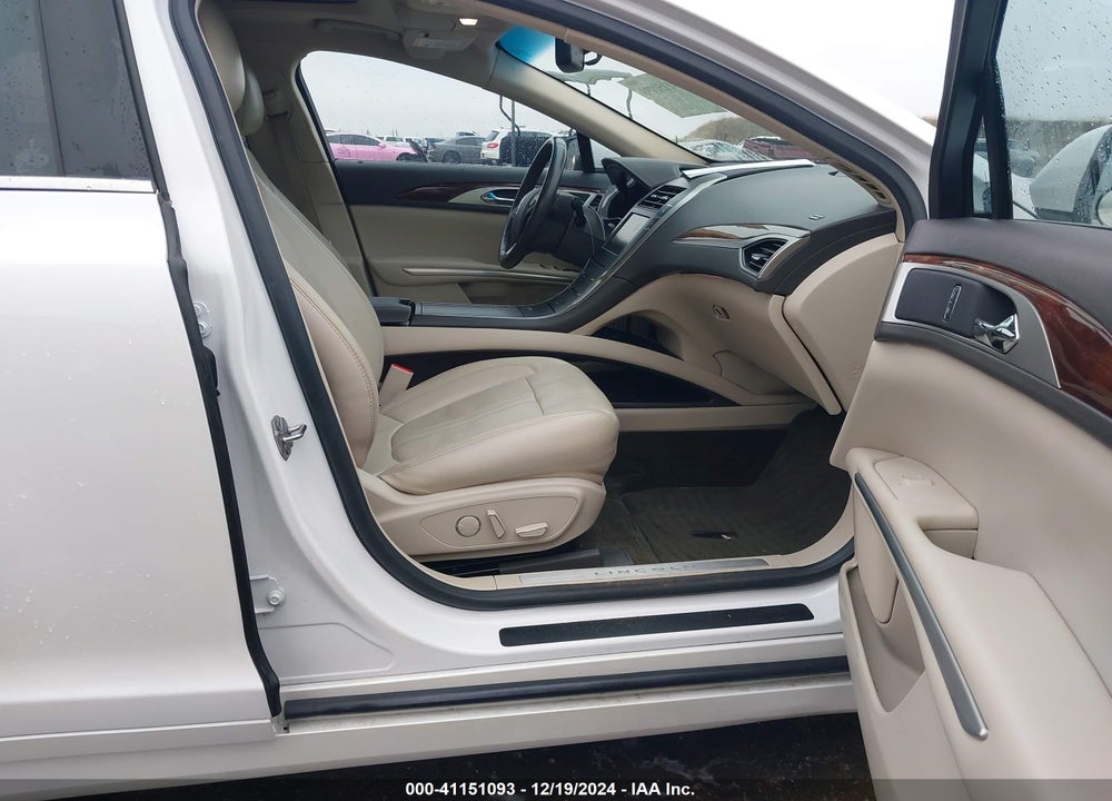 2016 LINCOLN MKZ HYBRID VIN: 3LN6L2LU8GR626008