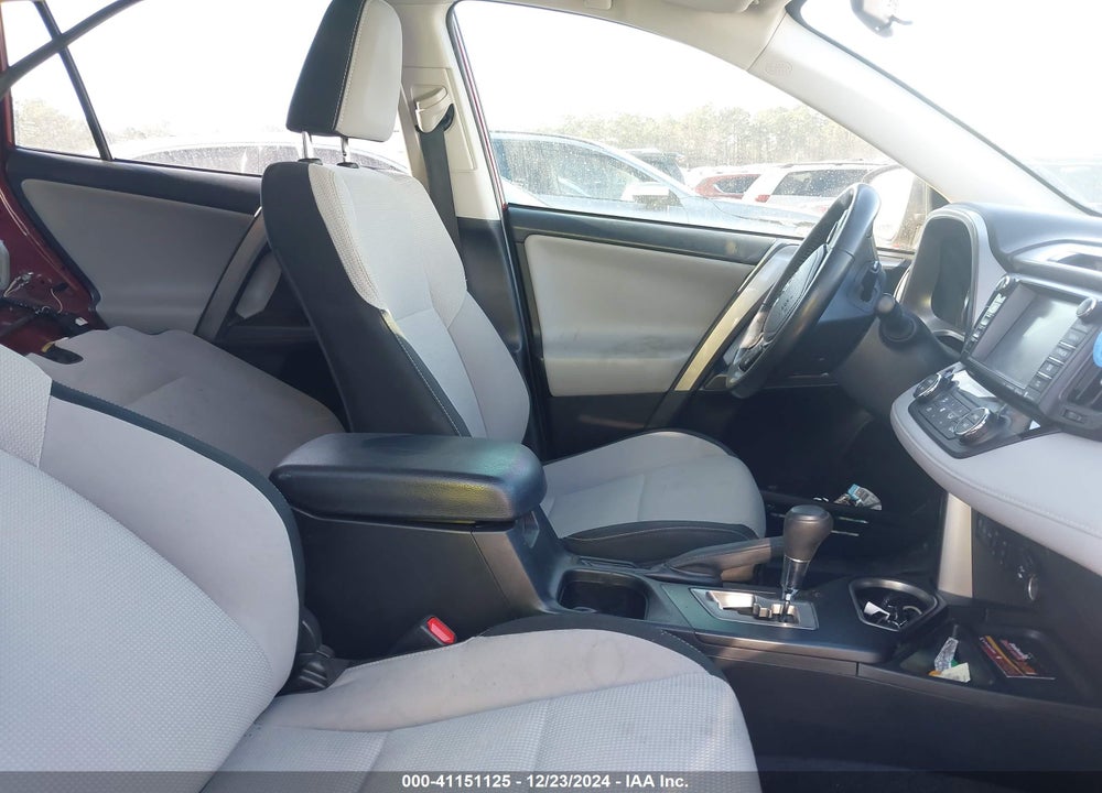 2018 TOYOTA RAV4 HV LE PLUS/XLE VIN: JTMRJREV6JD217463