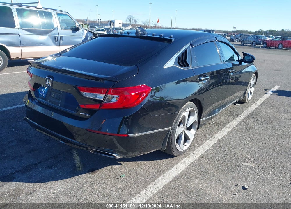 2018 HONDA ACCORD VIN: 1HGCV1F90JA000538