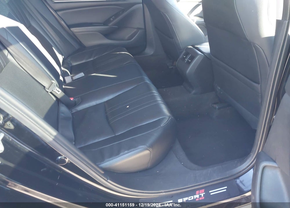 2018 HONDA ACCORD VIN: 1HGCV1F90JA000538