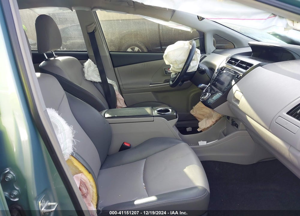 2017 TOYOTA PRIUS V VIN: JTDZN3EU2HJ065928