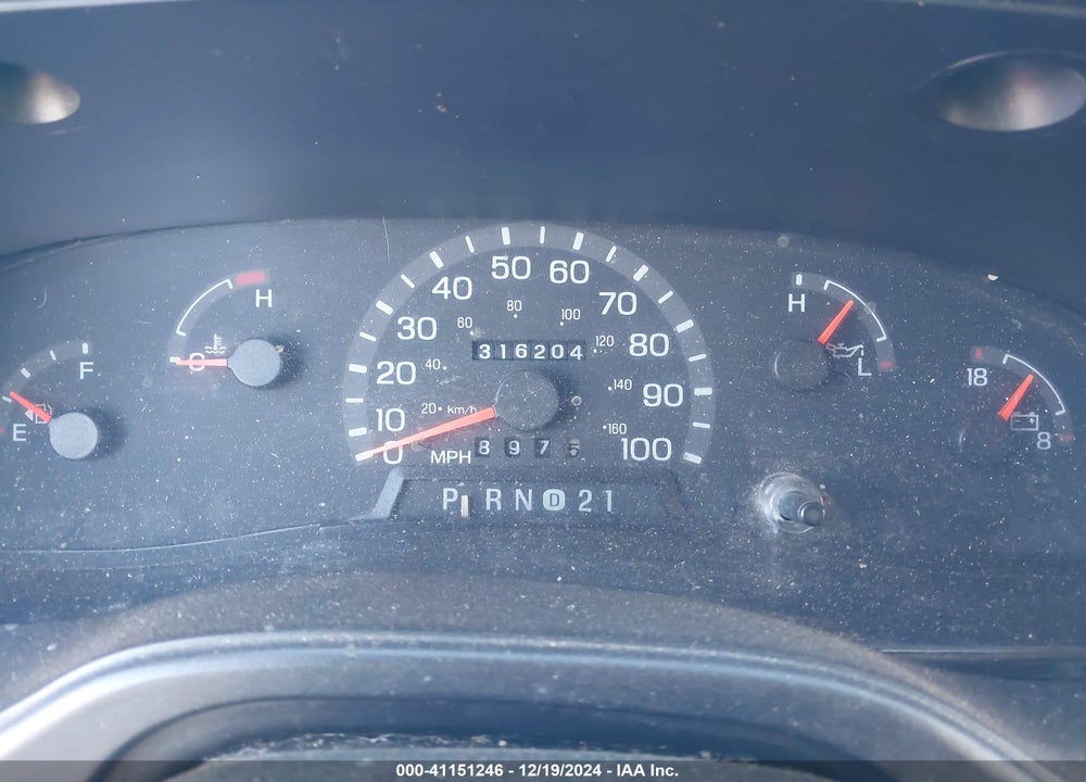 2000 FORD ECONOLINE E250 VAN VIN: 1FTNE24L7YHA77274