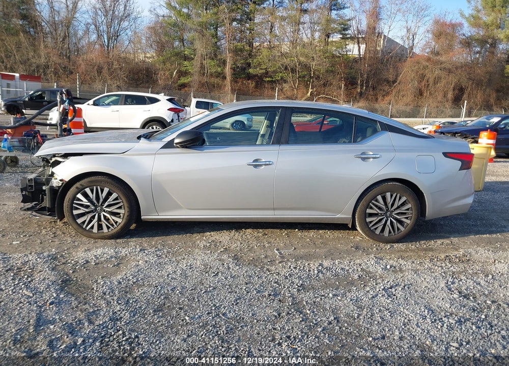 2024 NISSAN ALTIMA SV FWD VIN: 1N4BL4DV7RN410135