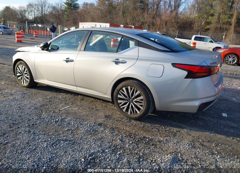 2024 NISSAN ALTIMA SV FWD VIN: 1N4BL4DV7RN410135