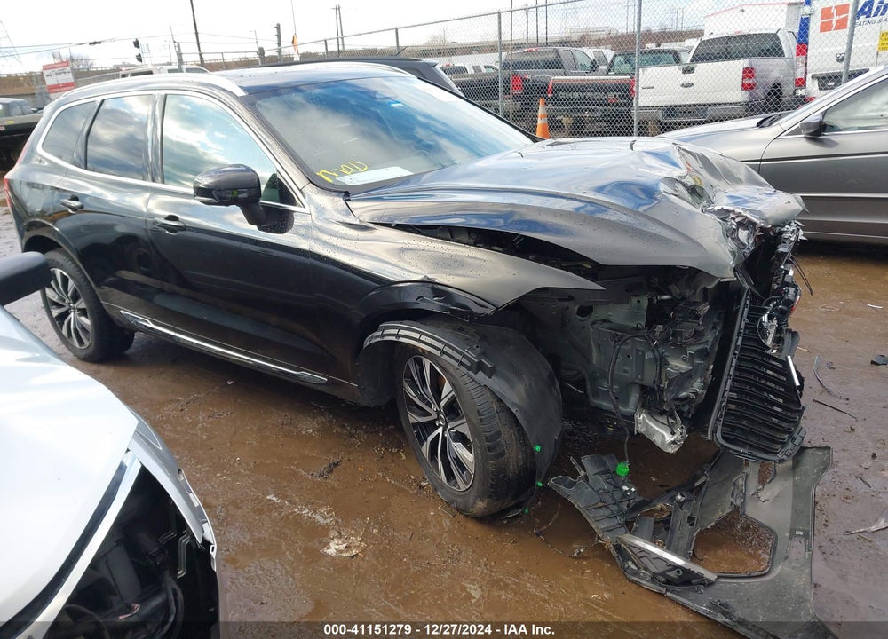 2023 VOLVO XC60 B5 PLUS BRIGHT THEME VIN: YV4L12RN4P1391109