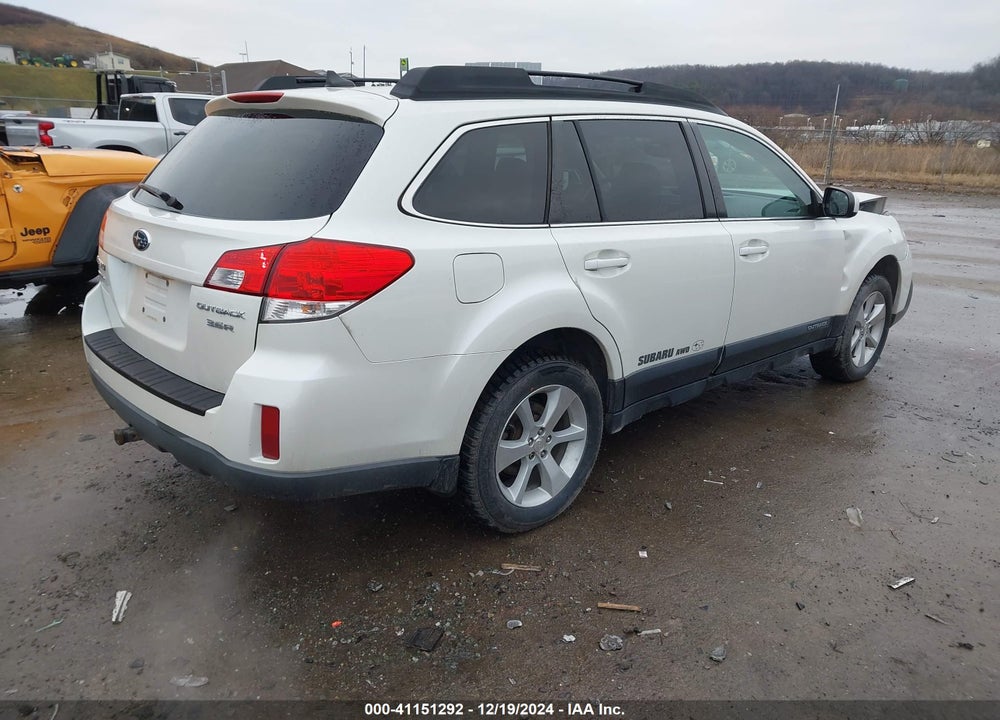 2014 SUBARU OUTBACK 3.6R LIMITED VIN: 4S4BRDLCXE2206560