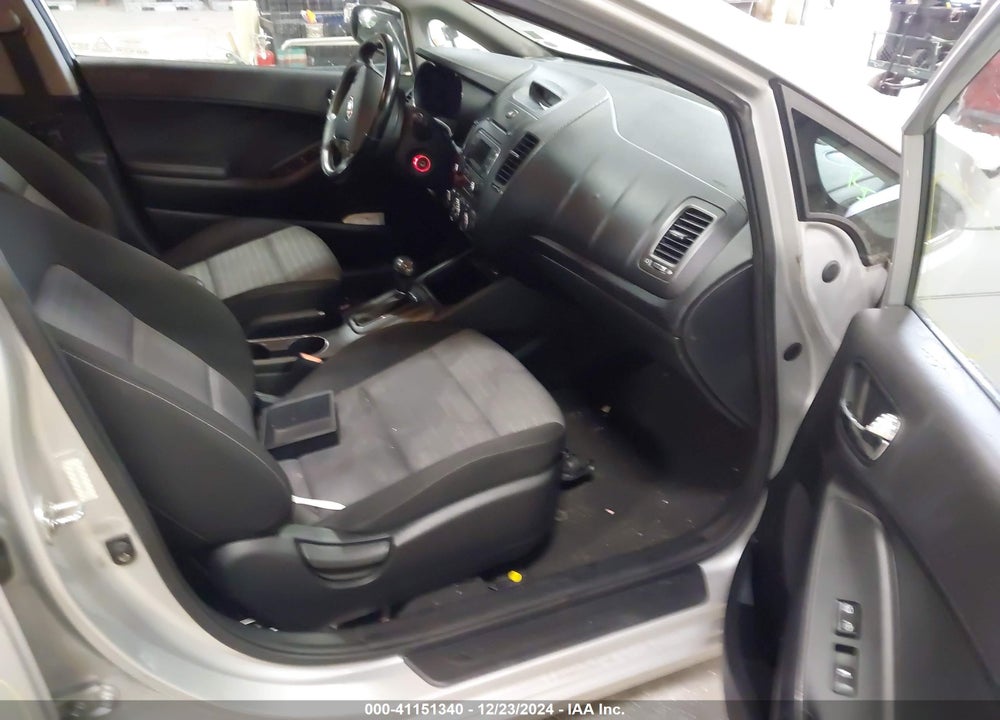 2015 KIA FORTE VIN: KNAFX4A83F5332640