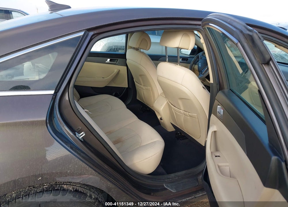 2015 HYUNDAI SONATA SE VIN: 5NPE24AF8FH030840