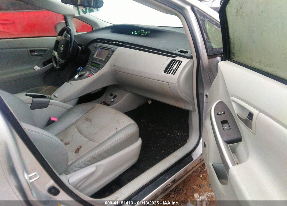 2013 TOYOTA PRIUS VIN: JTDKN3DU6D5588097