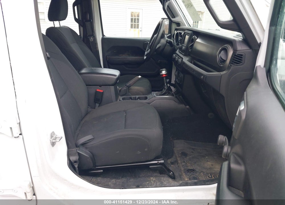 2019 JEEP WRANGLER UNLIMITED SPORT 4X4 VIN: 1C4HJXDG2KW613382