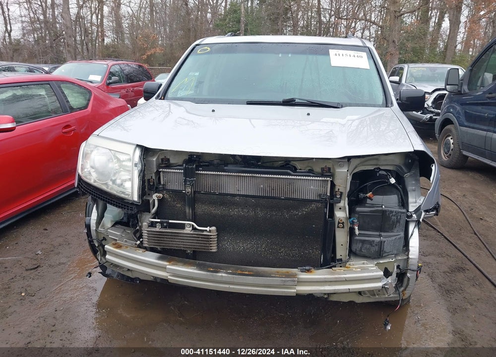 2011 HONDA PILOT EX-L VIN: 5FNYF4H64BB040295