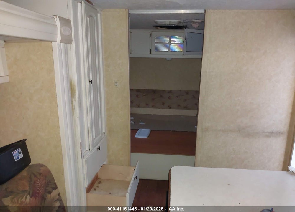 2007 STARCRAFT ANTIQUA 285SSO VIN: 1SABS02P471CB2345