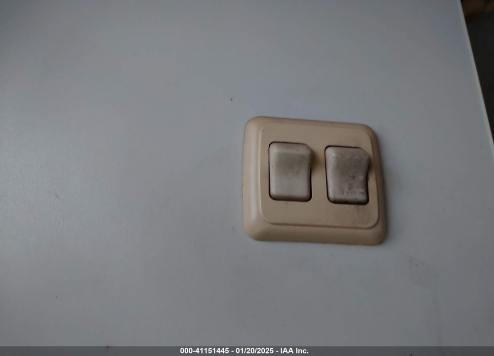 2007 STARCRAFT ANTIQUA 285SSO VIN: 1SABS02P471CB2345