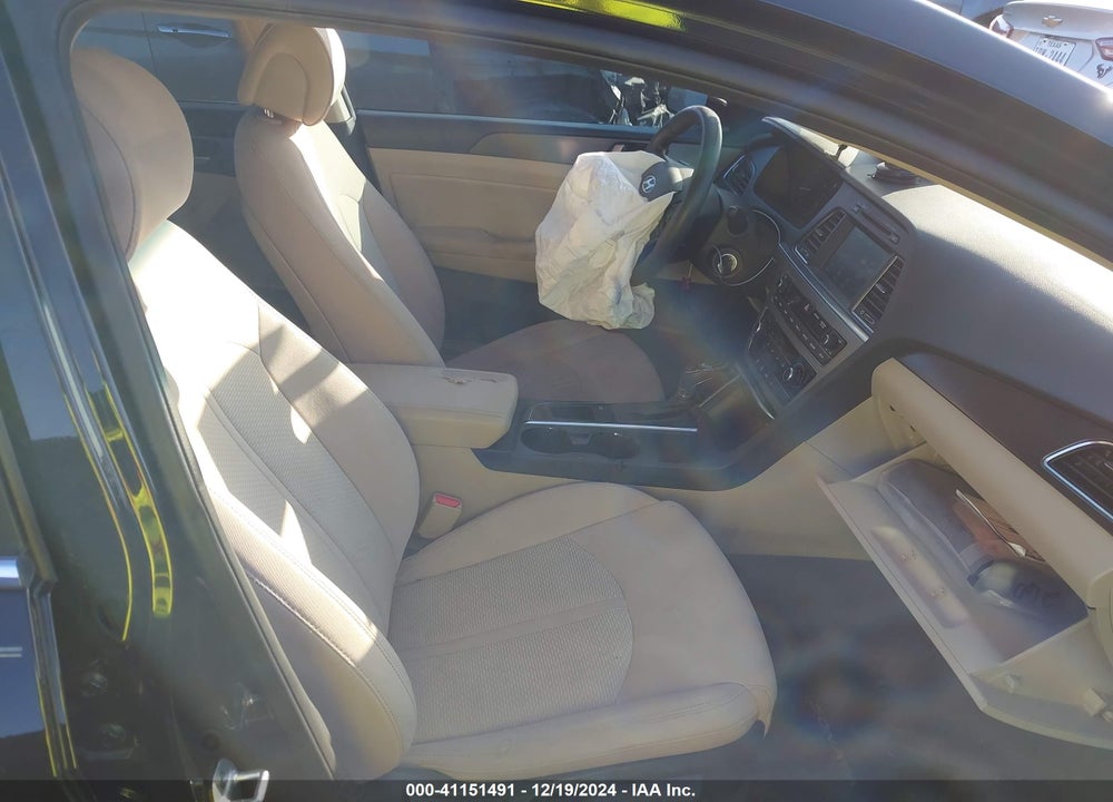 2016 HYUNDAI SONATA VIN: 5NPE34AF7GH333512