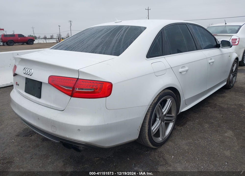 2013 AUDI S4 VIN: WAUBGAFLXDA235322