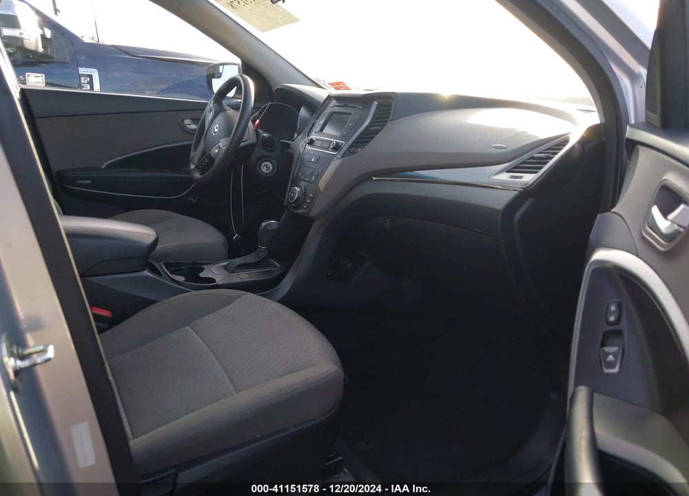 2017 HYUNDAI SANTA FE SPORT 2.4L VIN: 5XYZTDLB4HG438870