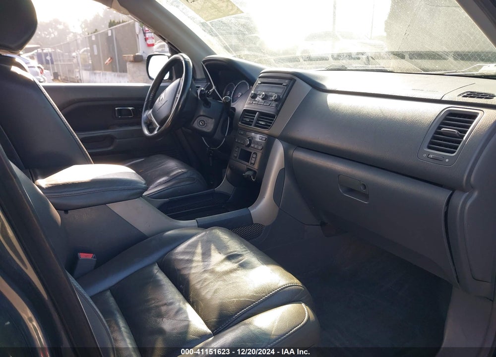 2006 HONDA PILOT EX-L VIN: 5FNYF28566B036167