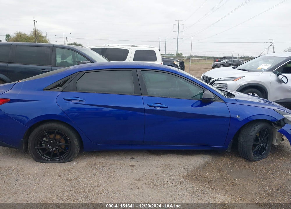 2022 HYUNDAI ELANTRA VIN: 5NPLS4AG7NH085682