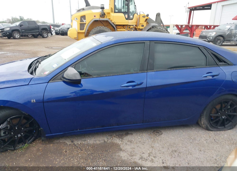 2022 HYUNDAI ELANTRA VIN: 5NPLS4AG7NH085682