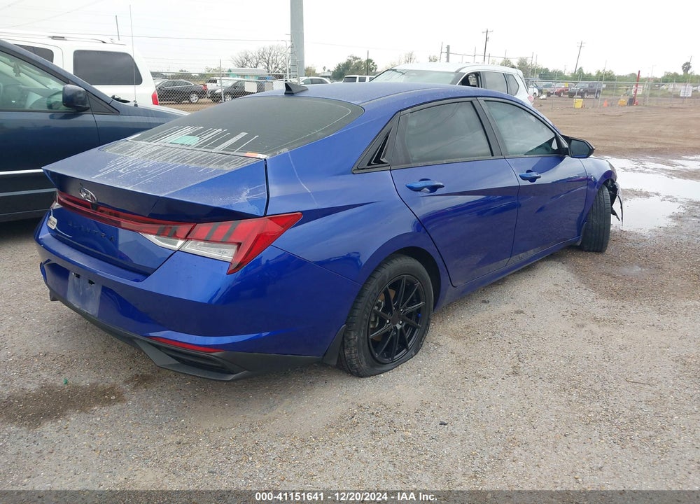 2022 HYUNDAI ELANTRA VIN: 5NPLS4AG7NH085682