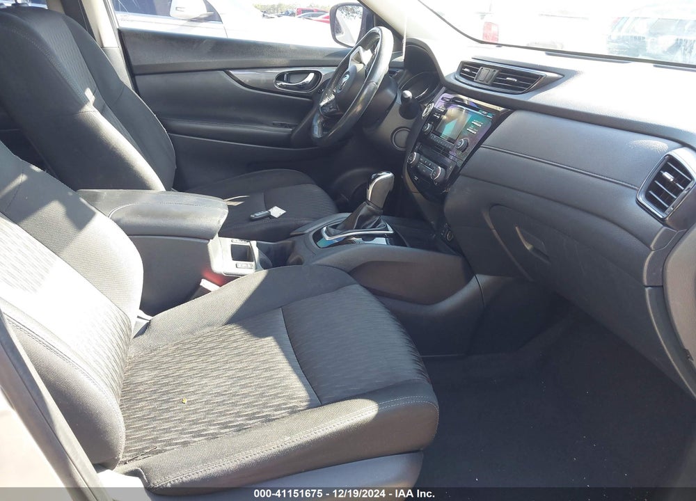 2017 NISSAN ROGUE SV VIN: KNMAT2MV3HP531533