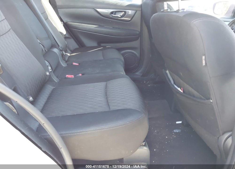 2017 NISSAN ROGUE SV VIN: KNMAT2MV3HP531533