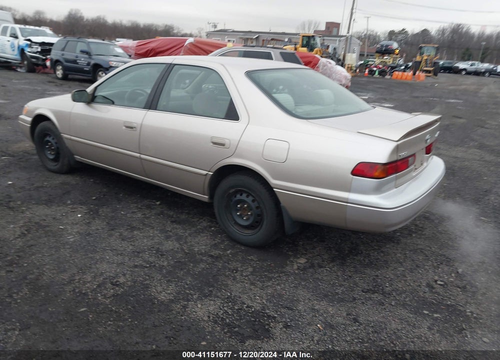 1998 TOYOTA CAMRY LE VIN: 4T1BG22K3WU859255