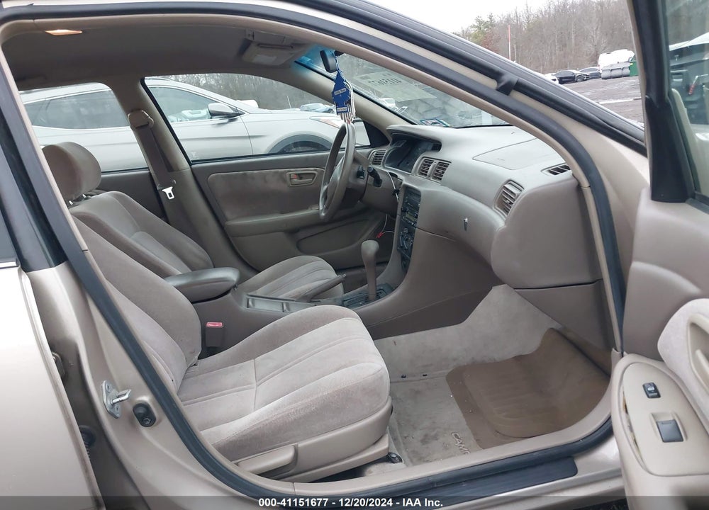 1998 TOYOTA CAMRY LE VIN: 4T1BG22K3WU859255