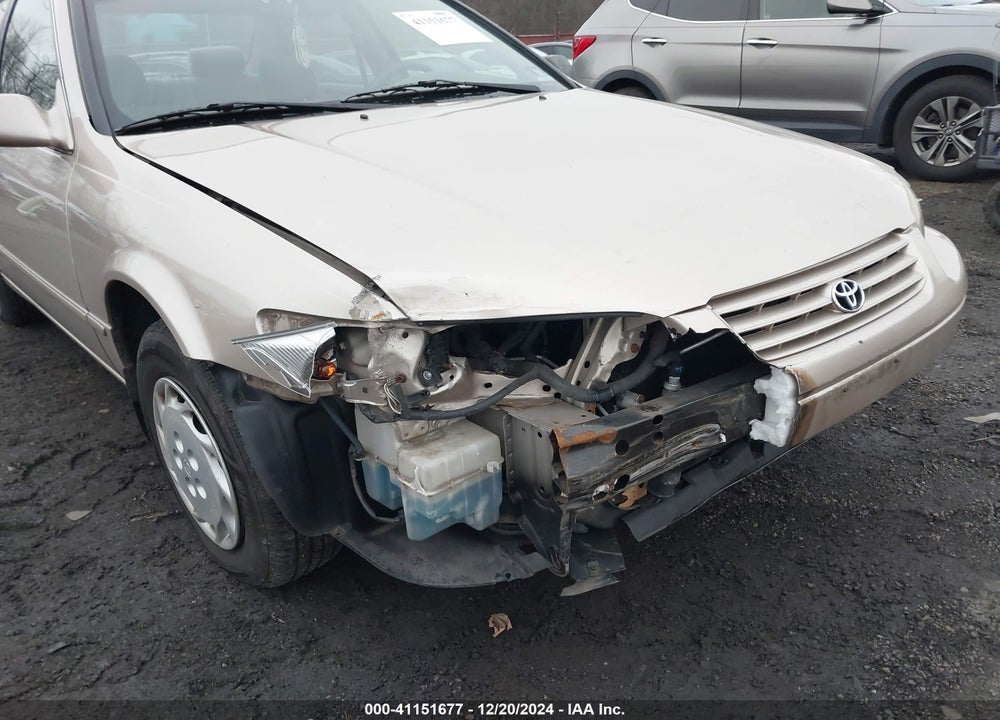 1998 TOYOTA CAMRY LE VIN: 4T1BG22K3WU859255