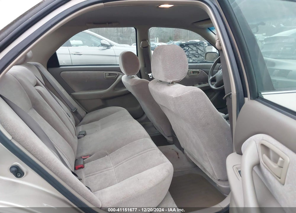 1998 TOYOTA CAMRY LE VIN: 4T1BG22K3WU859255