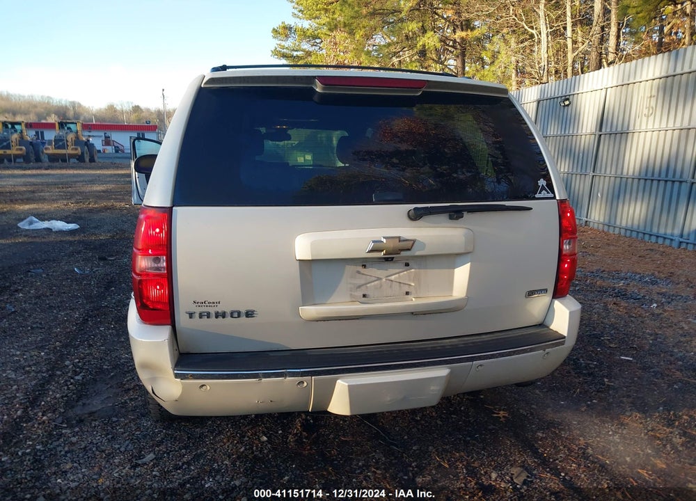 2009 CHEVROLET TAHOE LTZ VIN: 1GNFK33069R291010