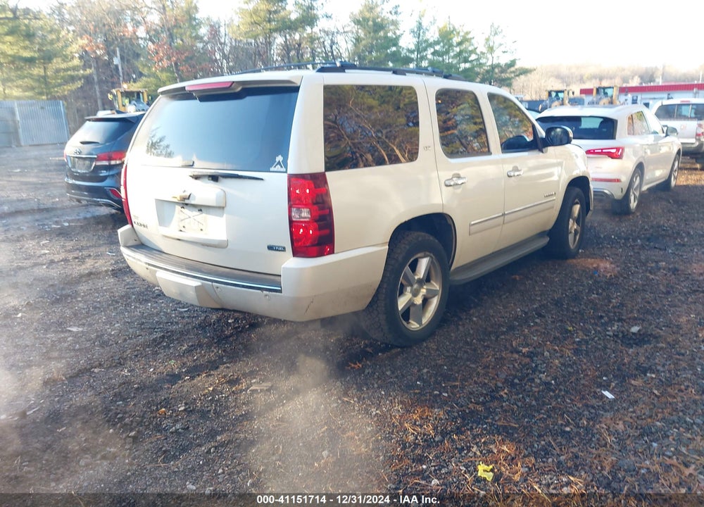 2009 CHEVROLET TAHOE LTZ VIN: 1GNFK33069R291010