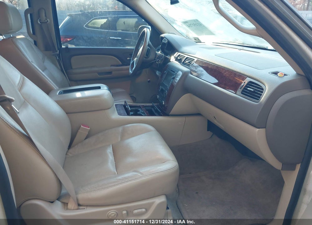 2009 CHEVROLET TAHOE LTZ VIN: 1GNFK33069R291010