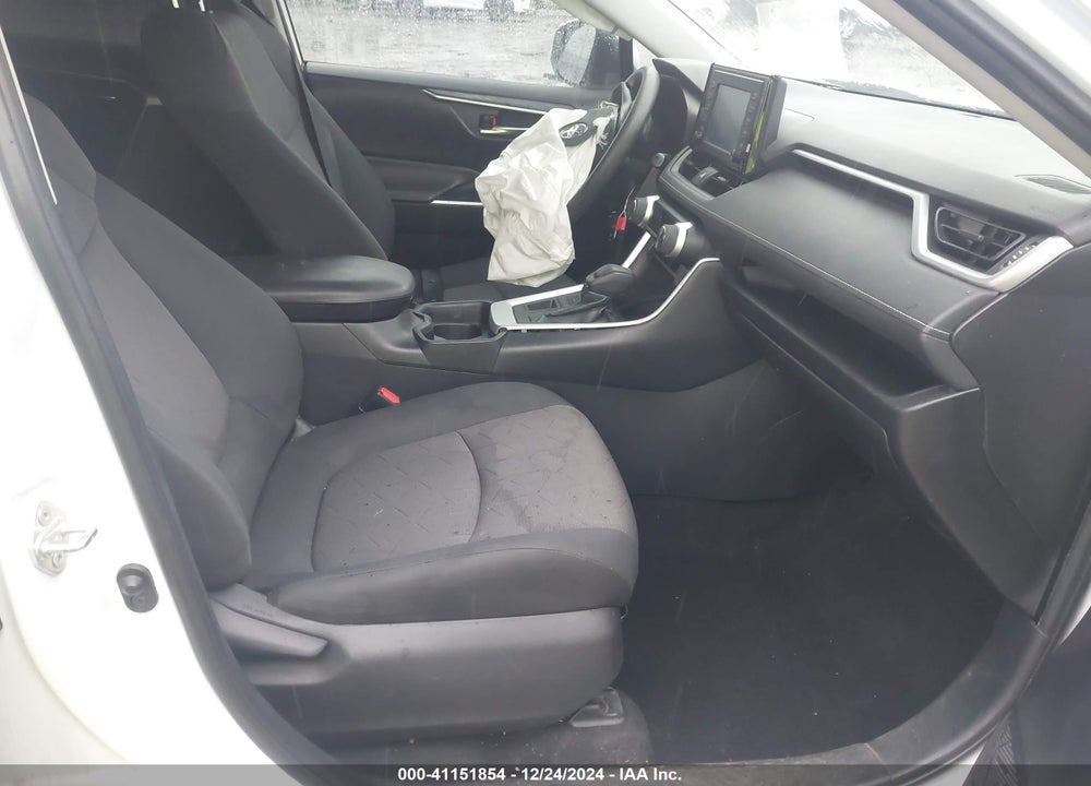 2019 TOYOTA RAV4 VIN: 2T3P1RFV9KW065415
