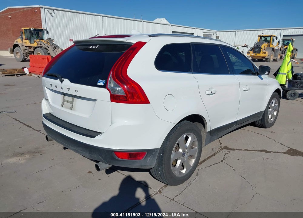2013 VOLVO XC60 3.2 VIN: YV4952DLXD2429341