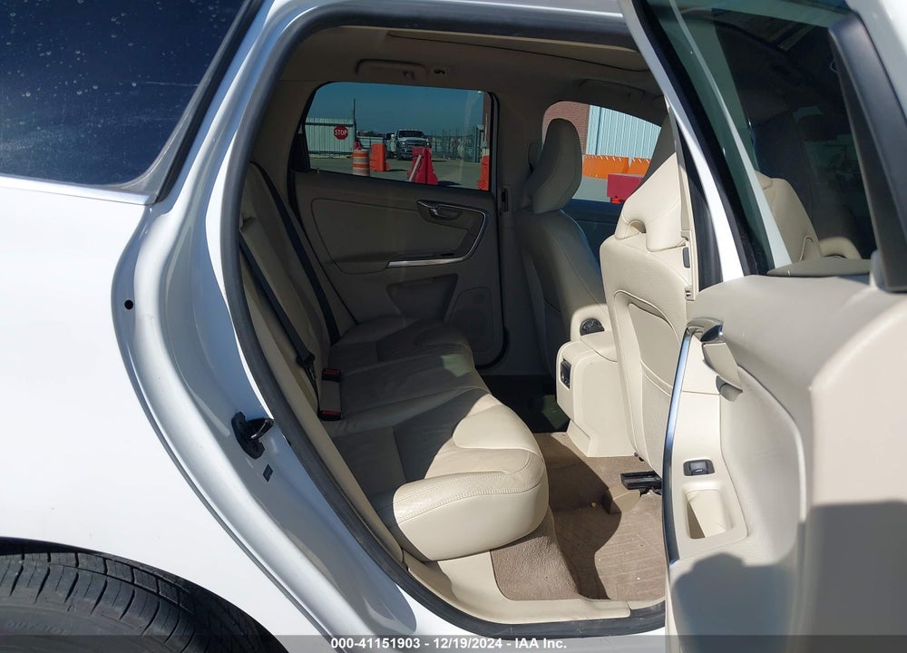2013 VOLVO XC60 3.2 VIN: YV4952DLXD2429341
