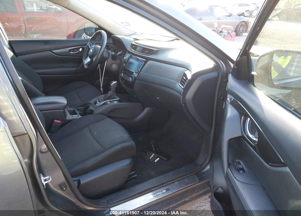 2018 NISSAN ROGUE VIN: 5N1AT2MT8JC787965