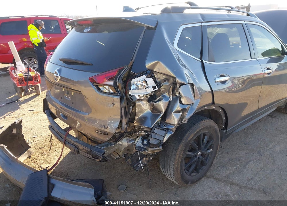 2018 NISSAN ROGUE VIN: 5N1AT2MT8JC787965