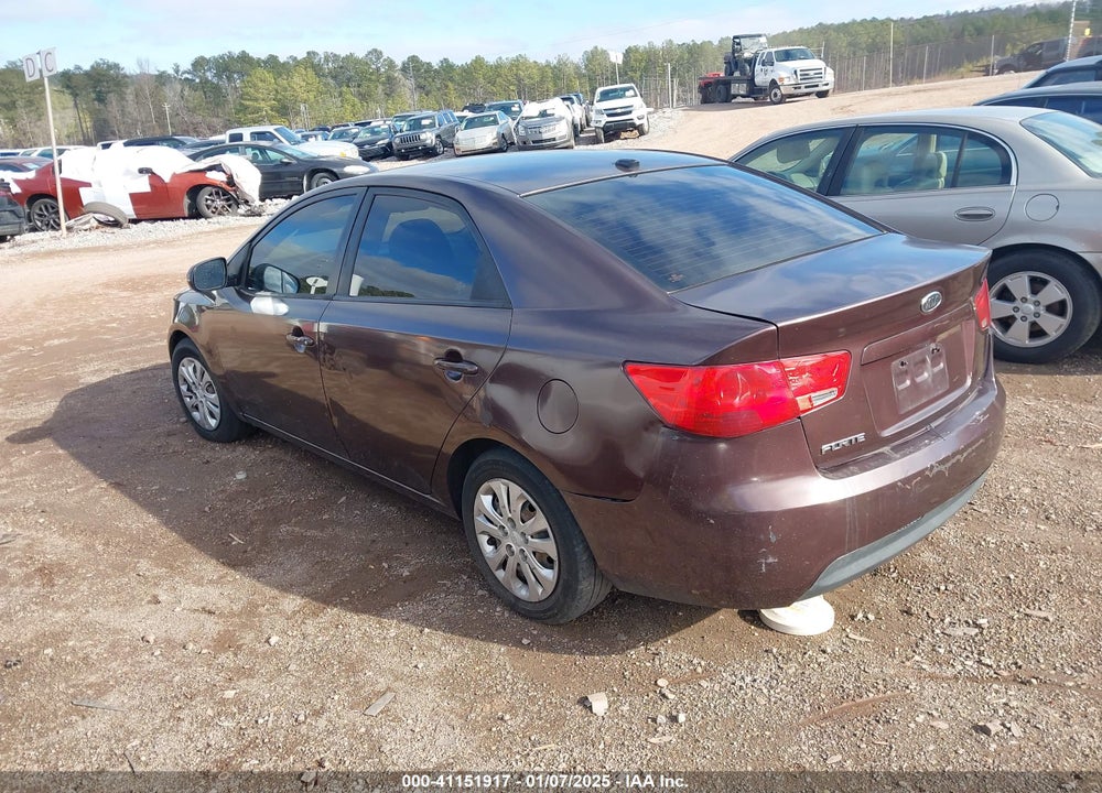 2011 KIA FORTE EX VIN: KNAFU4A28B5357063