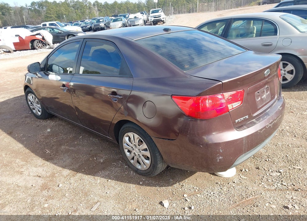 2011 KIA FORTE EX VIN: KNAFU4A28B5357063