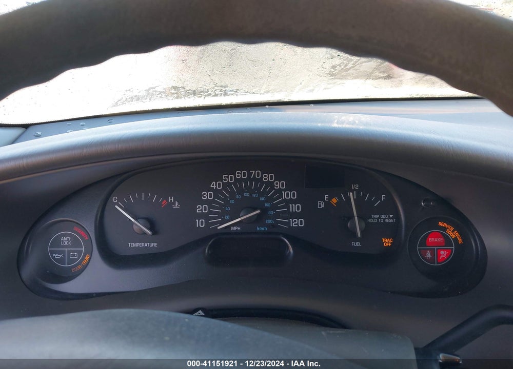 2002 BUICK CENTURY CUSTOM VIN: 2G4WS52J721159138