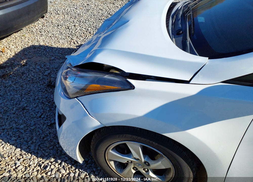 2015 HYUNDAI ELANTRA SE VIN: 5NPDH4AE8FH629917