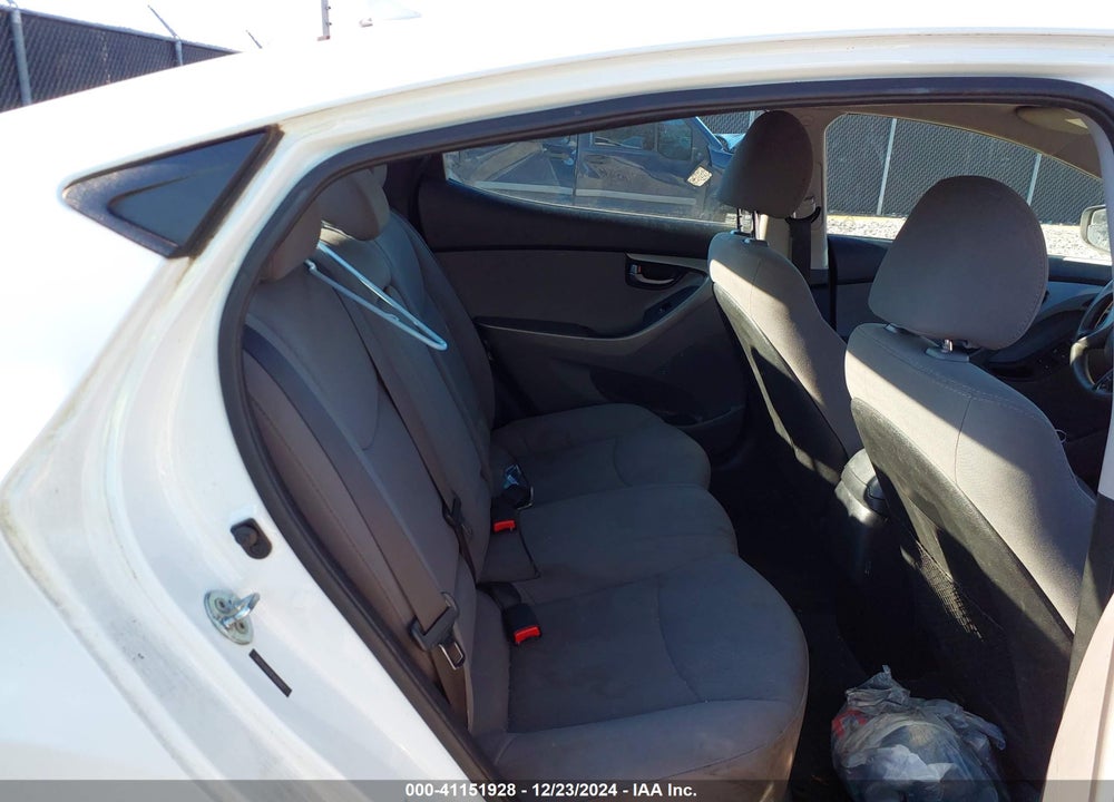 2015 HYUNDAI ELANTRA SE VIN: 5NPDH4AE8FH629917